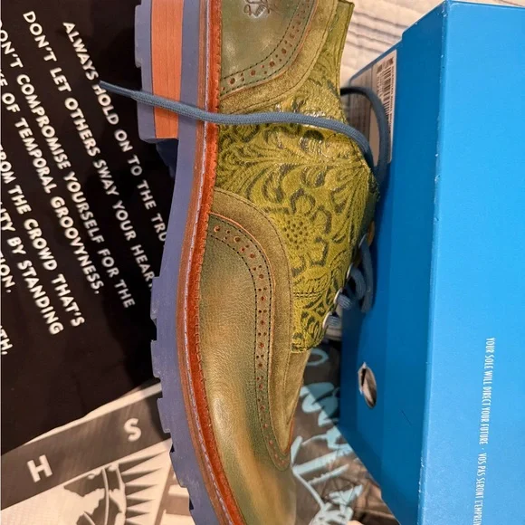 John Fluevog Olive Oxfords with Blue Laces display picture 2